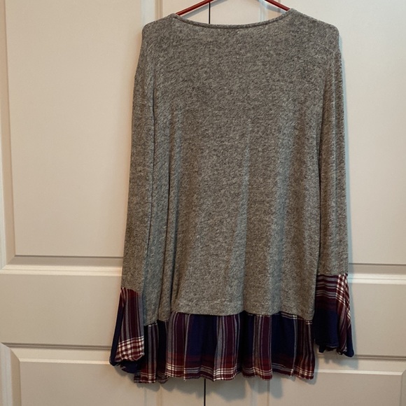 Cute Top - Picture 3 of 5